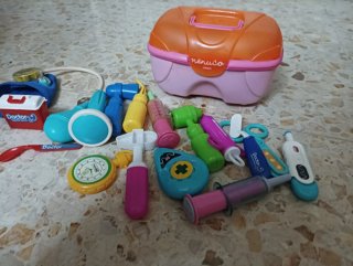 Maletín Botiquín Nenuco con Accesorios