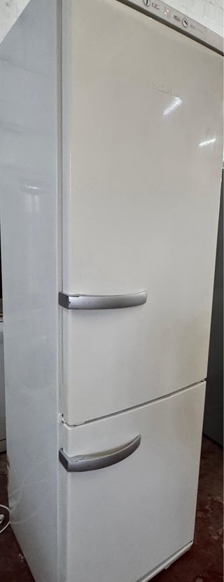 FRIGORÍFICO COMBI NO FROST MIELE EN BLANCO