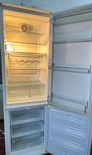 FRIGORÍFICO COMBI NO FROST MIELE EN BLANCO