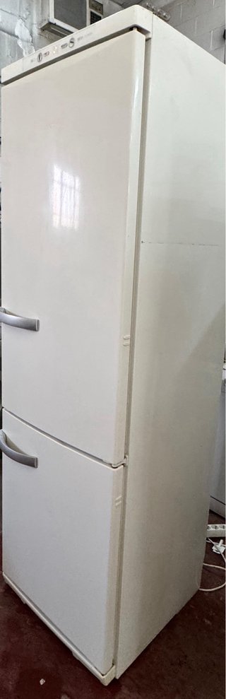 FRIGORÍFICO COMBI NO FROST MIELE EN BLANCO