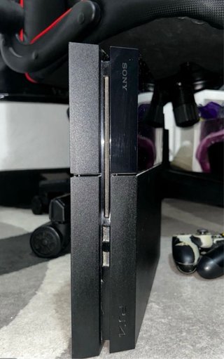 PS4 Negra + Cámara + 3 Mandos + Soporte