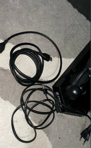 PS4 Negra + Cámara + 3 Mandos + Soporte