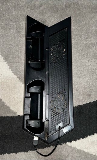PS4 Negra + Cámara + 3 Mandos + Soporte