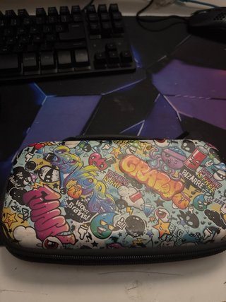 Nintendo Switch Lite Gris con Funda y cargador