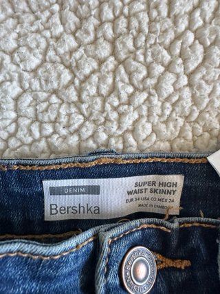 Pantalón vaquero desgastado azul