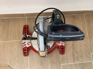 Sierra ingletadora para madera