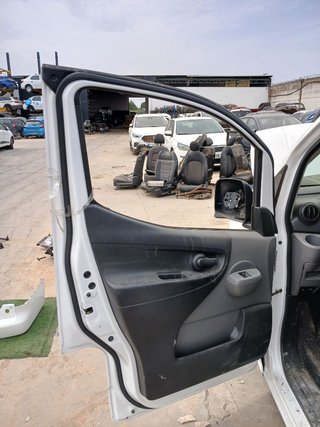PUERTA DELANTERA IZQUIERDA Nissan NV200 /Evalia (M20/M)(08.2009->)