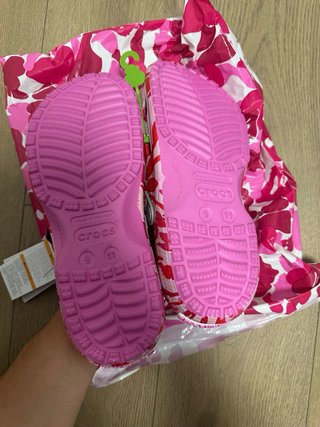 Crocs x Bape Rosa Talla 42