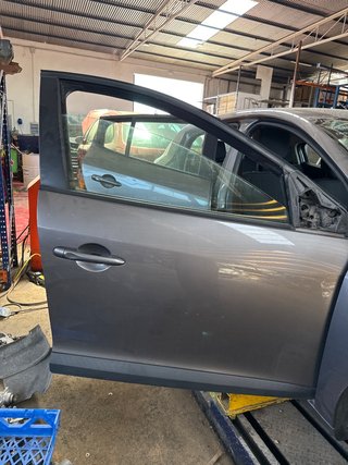 PUERTA DELANTERA DERECHA Renault Megane III Berlina 5P (2008->)