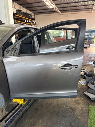 PUERTA DELANTERA IZQUIERDA Renault Megane III Berlina 5P (2008->)