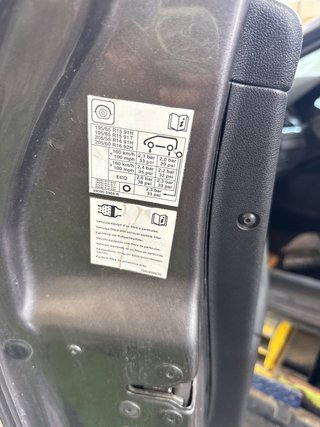 PUERTA DELANTERA IZQUIERDA Renault Megane III Berlina 5P (2008->)