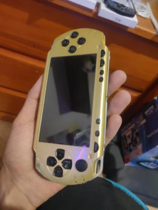 PSP 1000 Negra/Dorada + Accesorios