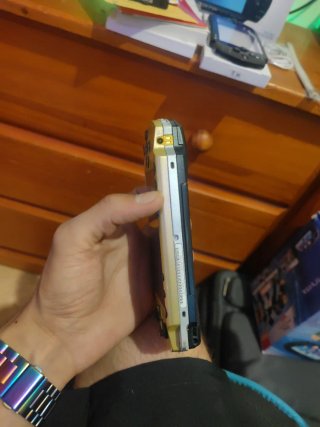 PSP 1000 Negra/Dorada + Accesorios