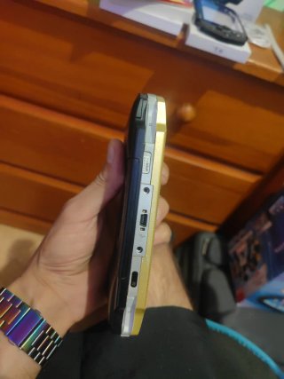 PSP 1000 Negra/Dorada + Accesorios