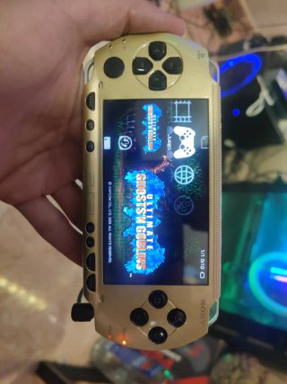 PSP 1000 Negra/Dorada + Accesorios