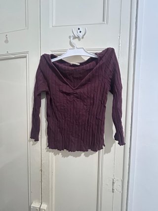 Blusa morada de manga larga