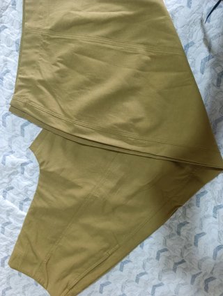 Pantalón mujer olgado verde oliva