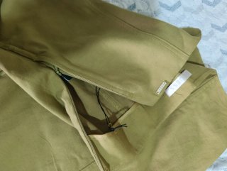 Pantalón mujer olgado verde oliva