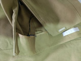 Pantalón mujer olgado verde oliva