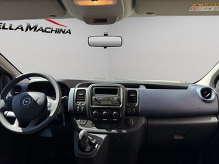 Opel Vivaro L1 9 PLAZAS