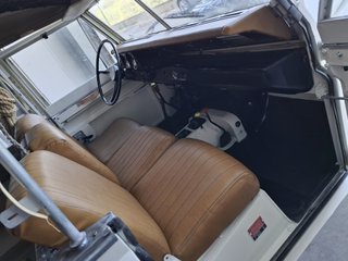 LAND ROVER SANTANA 88 restaurado