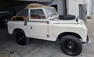LAND ROVER SANTANA 88 restaurado