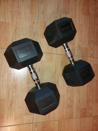 Banco GYM y 2 mancuernas 30 kg