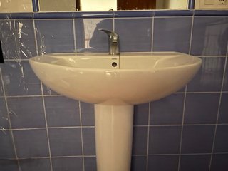 Lavabo grande de cerámica