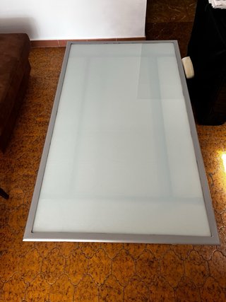 Mesa centro cristal y metal gris