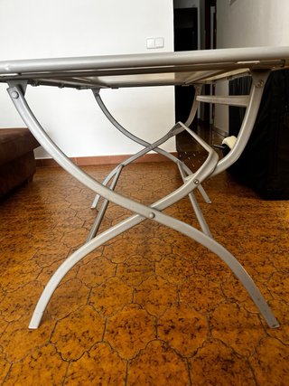Mesa centro cristal y metal gris