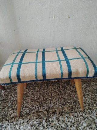 Banqueta de tela y madera