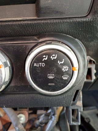 MANDO CALEFACCION / AIRE ACONDICIONADO Mazda CX-3 (DK)(04.2015->)