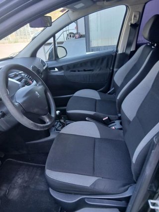 PEUGEOT 207 5p Confort 1.4 HDi 70