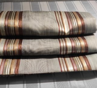 Tessuto tenda interno righe marrone oro