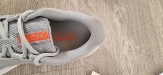 ZAPATILLAS UNDER ARMOUR NUEVAS SIN ESTRENAR