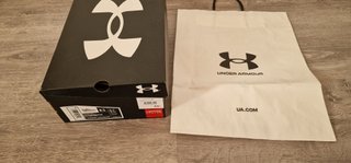 ZAPATILLAS UNDER ARMOUR NUEVAS SIN ESTRENAR