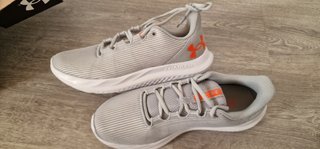 ZAPATILLAS UNDER ARMOUR NUEVAS SIN ESTRENAR