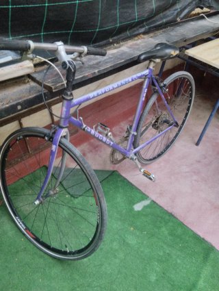 Bicicleta Peugeot Morada