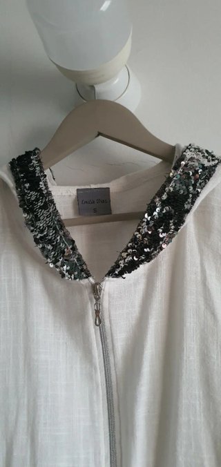 Chaquetas con lentejuelas gris/blanca
