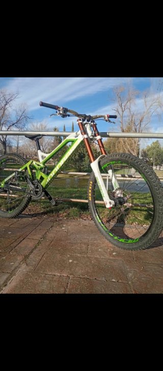 Bicicleta da discesa Mondraker Summum 27.5
