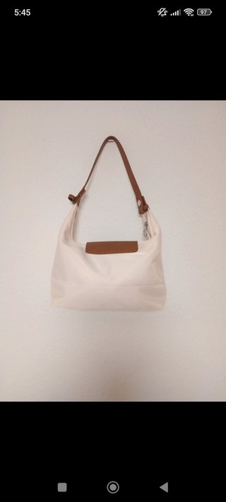 Bolso de mano beige y marrón