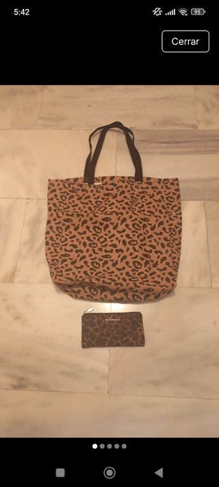 Bolso y cartera estampado leopardo