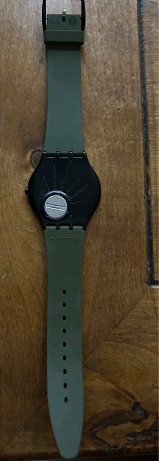 Swatch Extraplano 41mm Negro/Verde Nuevo