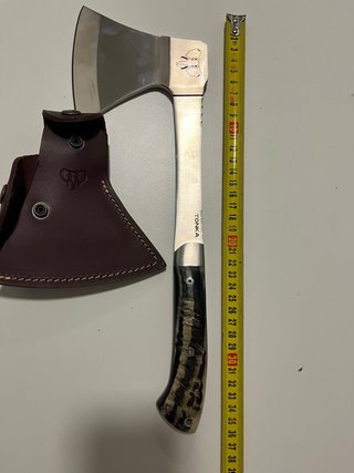 Hacha Tonka con funda de cuero