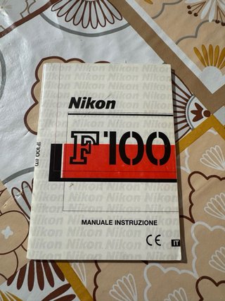 Nikon F100 + Battery Grip + Nikkor 50mm