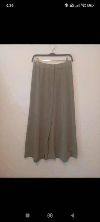 Falda larga verde oliva