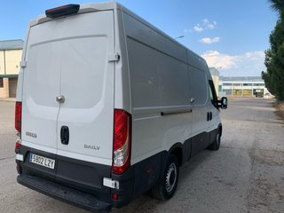 Furgoneta Iveco Daily 35 S16 160cv año 2022