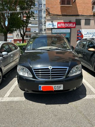 SsangYong Rodius 2010