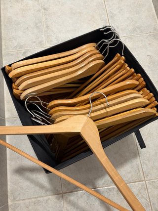 Perchas de madera