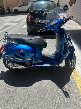 Vespa GTS 125 Azul